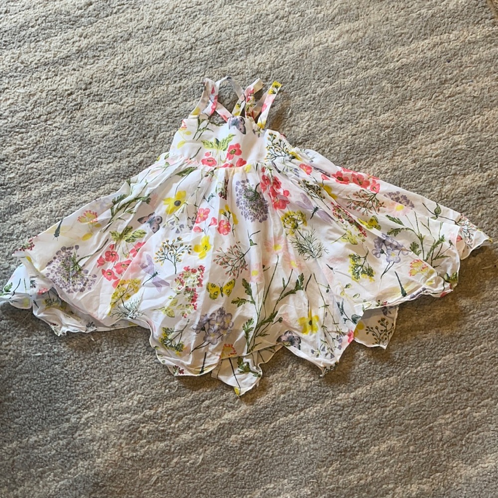 Beautiful flowing summer dress 12M